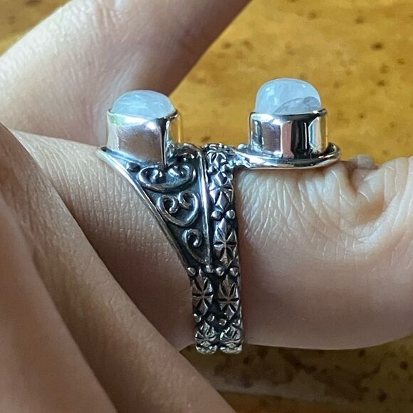 Natural Rainbow Moonstone Sterling Silver Ring Size 7 - Picture 3 of 9